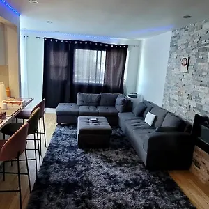 Luxurious 2 Bedrooms With In Séjour chez l'habitant